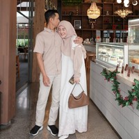 Rumah tangga Larissa Chou dan Ikram Rosadi kini tengah berada di ujung tanduk. Larissa dikabarkan menggugat cerai suaminya. Perpisahan tersebut diumumkan Larissa melalui akun Threads miliknya. Foto: dok instagram Larissa Chou
