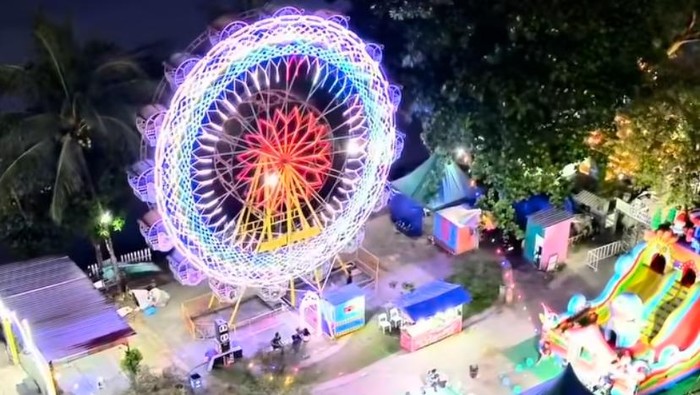 Menikmati Suasana Malam Samarinda di Mahakam Lampion Garden