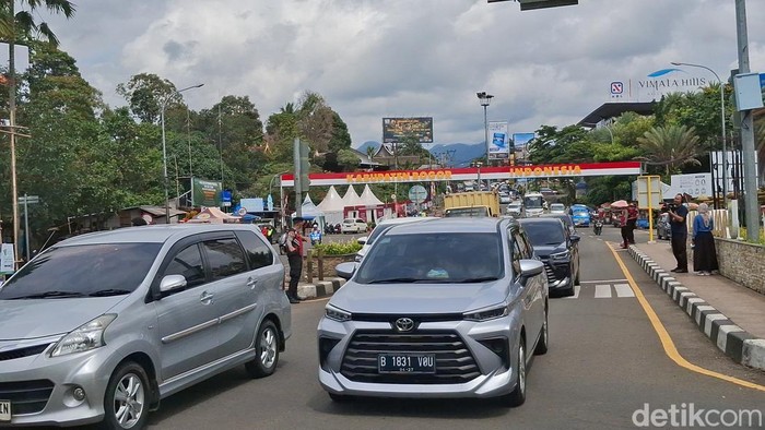One Way Puncak Bogor Arah Jakarta Berlaku Siang Ini