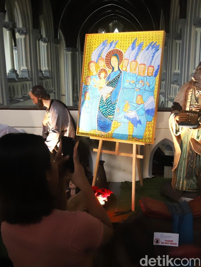 Pameran Seni Hidupkan Suasana Natal di Gereja Katedral