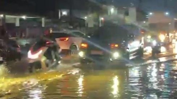 Hati-hati, Ada Genangan Banjir di Pantura Kudus