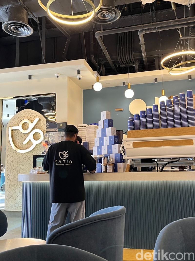 Ratio Cafe di dekat Masjidil Haram