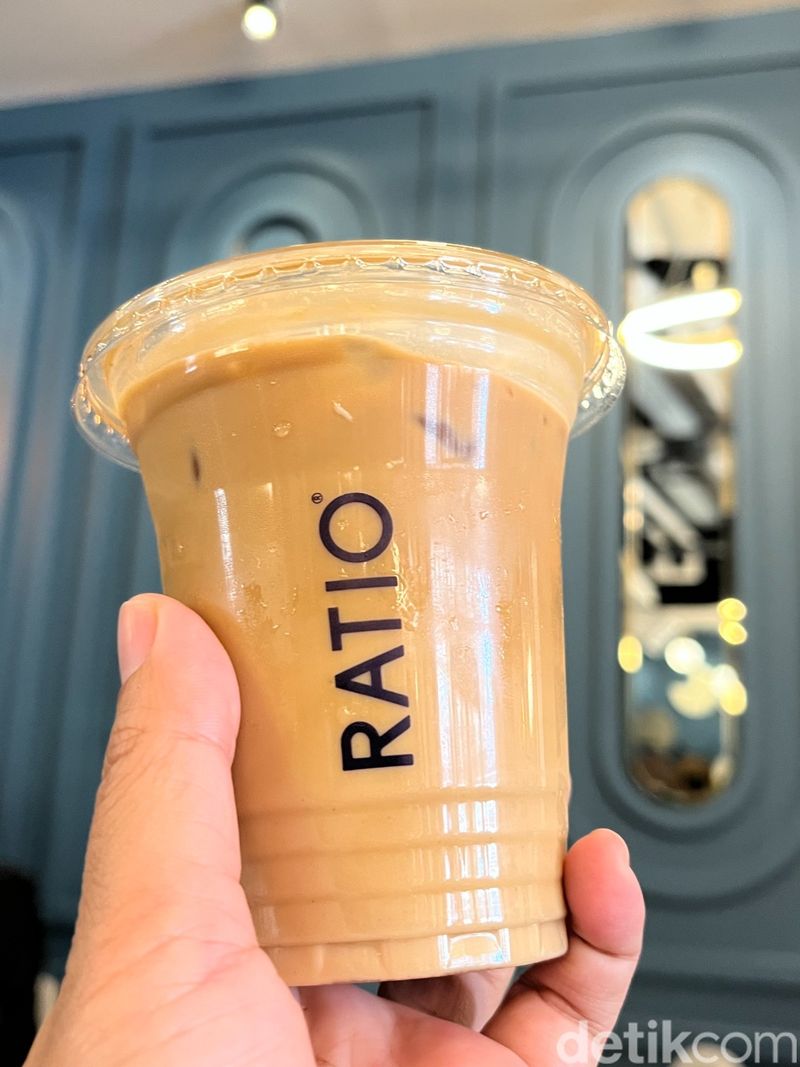 Ratio Cafe di dekat Masjidil Haram