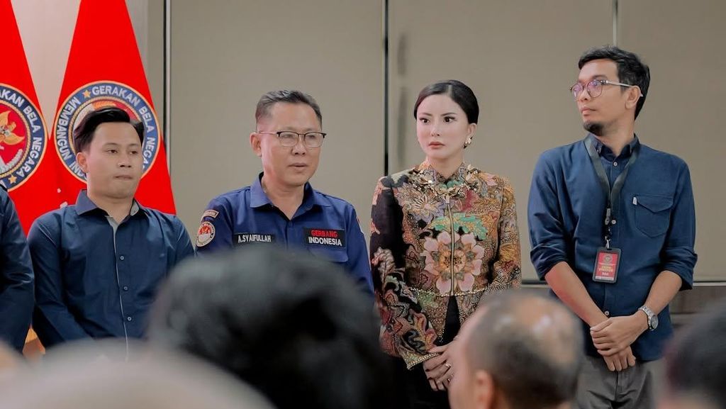 Fakta soal Ayu Aulia yang Diisukan Jadi Tim Kreatif Menhan