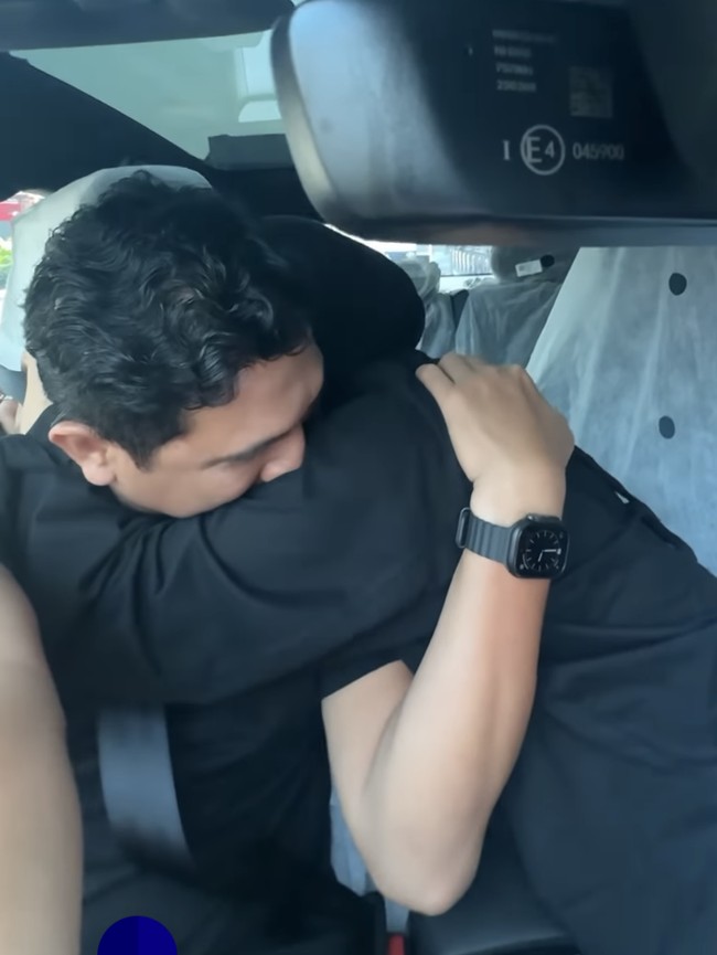 Tangis Haru Tantri Kotak Dapat Mobil Listrik Baru dari Arda