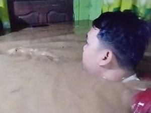 Banjir Terjang Balangan Kalsel Sampai Setinggi Atap Rumah