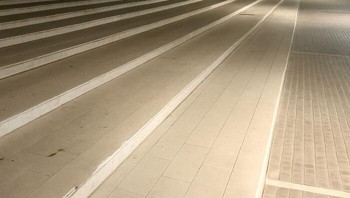 Kira-kira kalau agak terang, masih terasa seram tidak ya? Foto: Bored Panda