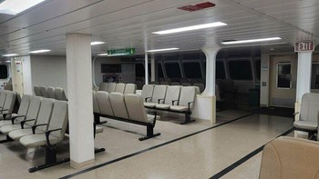 Mending pindah aja nggaksih, daripada harus di sini sendirian. Foto: Bored Panda