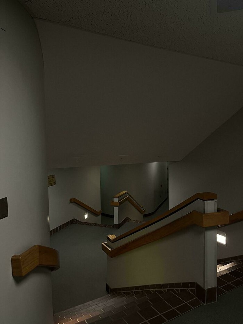 Foto-foto yang terasa menyeramkan.