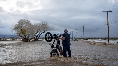 Hujan Ekstrem Picu Banjir Bandang di Palmdale