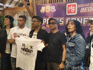 Konser di Bali, Kaka Slank Lelang Vespa untuk Bantu Korban Bencana Sumatera