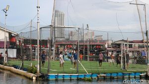 Lapangan Apung di Muara Angke Jadi Ruang Bermain Anak Pesisir