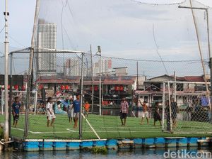 Lapangan Apung di Muara Angke Jadi Ruang Bermain Anak Pesisir