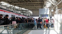 Jumlah pengguna KRL tercatat naik sekitar 8 persen dibandingkan periode yang sama pada Nataru tahun sebelumnya.