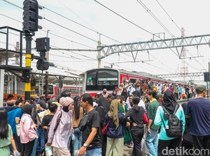 Penumpang KRL Naik 6% saat Libur Nataru, Tembus 15 Ribu Orang