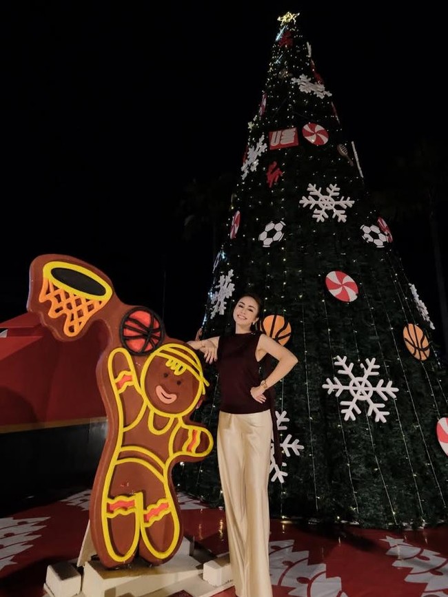 Intip Kemeriahan Momo Geisha Rayakan Natal dengan Kulineran di Dubai