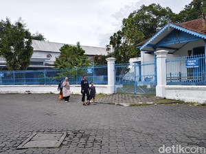 Viral LDA Buka Paksa Gembok Pintu Museum Keraton Solo