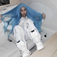 Popularitas North di media sosial melonjak drastis. Meski baru memperkenalkan akun Instagramnya pada 19 Desember jumlah pengikutnya telah mencapai 921 ribu orang. Dalam unggahan terbaru, ia juga terlihat berpose di jet pribadi milik sang ibu, Kim Air. Foto: dok. Instagram @northwest