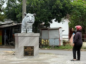 Bawa Cuan! Cendera Mata Macan Putih Mirip Kuda Nil di Kediri Laris Manis
