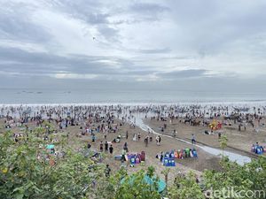 Kunjungan Wisata Pangandaran 2025 Tembus 2,5 Juta Orang