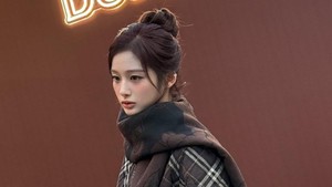 NMIXX punya Sullyoon yang belakangan makin disorot berkat popularitas lagu terbaru grup ini berjudul Blue Valentine. (Foto: dok. Instagram @nmixx_official)