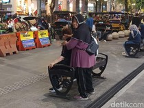 Cerita Tukang Pijat di Malioboro Rela Pulang Larut Saat Jogja Diserbu Wisatawan