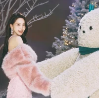 Lagu Wish to Wish menjadi hadiah spesial Yoona SNSD untuk penggemar yang telah mendukungnya sepanjang 2025. Tahun ini, ia disibukkan dengan jadwal promosi drama Bon Appetit Your Majesty dan film Pretty Crazy. Foto: dok. SM Entertainment