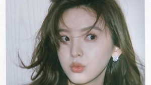 Di balik layar dracin populer, ada tekanan fisik dan mental yang jarang terlihat. Foto: Instagram Zhang Ruonan