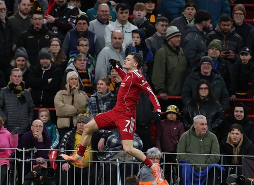 Soccer Football - Premier League - Liverpool v Wolverhampton Wanderers - Anfield, Liverpool, Britain - December 27, 2025  Liverpools Florian Wirtz celebrates scoring their second goal REUTERS/Phil Noble EDITORIAL USE ONLY. NO USE WITH UNAUTHORIZED AUDIO, VIDEO, DATA, FIXTURE LISTS, CLUB/LEAGUE LOGOS OR LIVE SERVICES. ONLINE IN-MATCH USE LIMITED TO 120 IMAGES, NO VIDEO EMULATION. NO USE IN BETTING, GAMES OR SINGLE CLUB/LEAGUE/PLAYER PUBLICATIONS. PLEASE CONTACT YOUR ACCOUNT REPRESENTATIVE FOR FURTHER DETAILS..