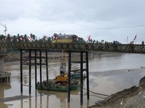 Jembatan Darurat Krueng Tingkeum Resmi Beroperasi