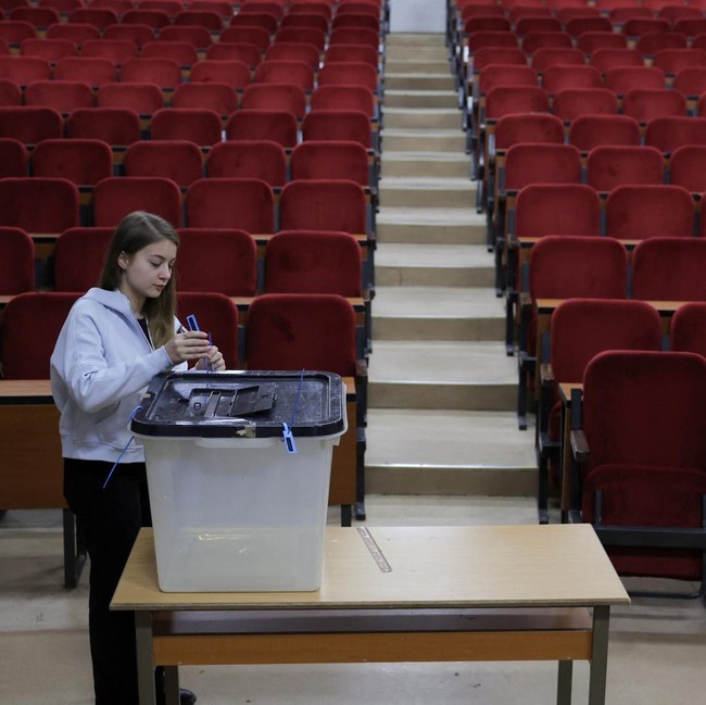 Kosovo Gelar Pemilu Parlemen Mendadak, Warga Antusias ke TPS