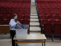 Kosovo Gelar Pemilu Parlemen Mendadak, Warga Antusias ke TPS