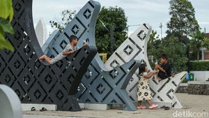 Libur Sekolah, Alun-alun Depok Jadi Tempat Favorit Keluarga