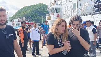 Tangis Istri Pelatih Valencia Usai Suami dan 3 Anak Hilang di Bajo