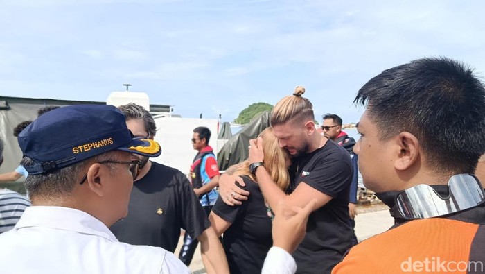 Tragis Libur Natal Keluarga Pelatih Valencia CF di Labuan Bajo