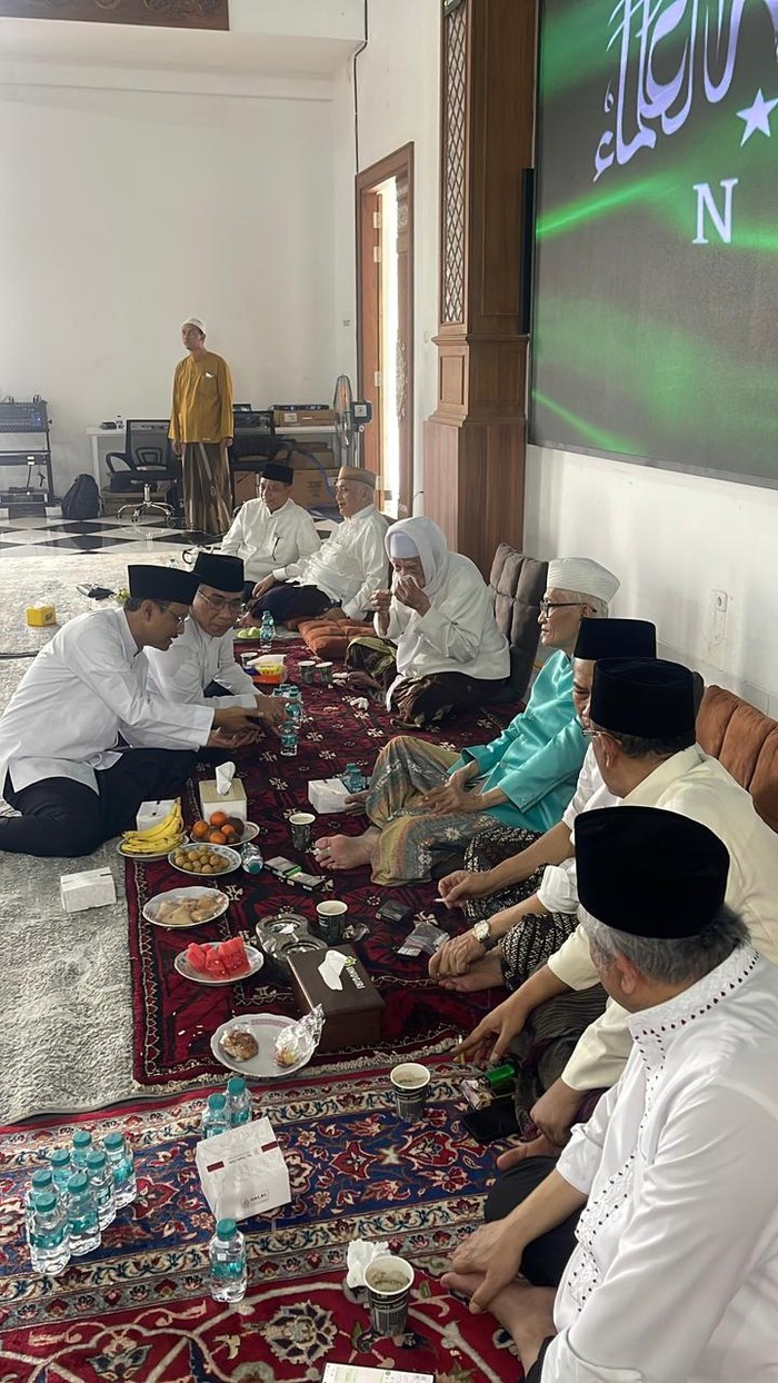 Kembali Mesra Hubungan Gus Yahya dan Rais Aam PBNU Usai Islah