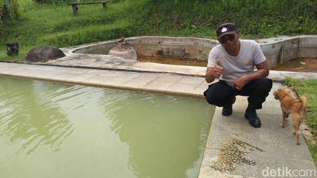 Natural Hot Spring Sahabat Piling di Banjar Piling Kawan, Desa Mangesta, Kecamatan Penebel, Tabanan, Minggu (28/12/2025). (Krisna Pradipta)