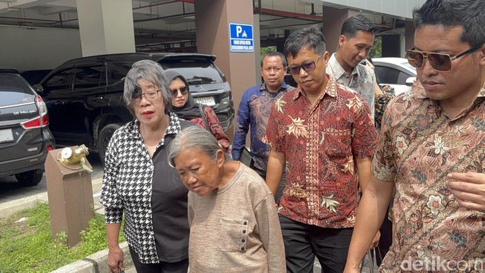 Nenek Elina Minta Penyedia Alat Berat Penghancur Rumahnya Juga Ditangkap