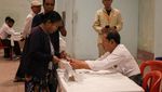 Pemilu Myanmar Digelar, Warga Antusias Datangi TPS di Kyauktada