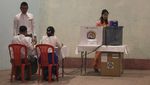 Pemilu Myanmar Digelar, Warga Antusias Datangi TPS di Kyauktada