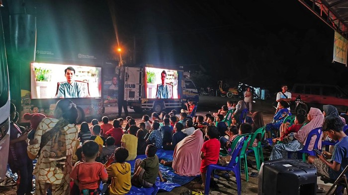 Hibur Korban Bencana di Tapsel, Pemprov Sumut Gelar Nobar Film Agak Laen