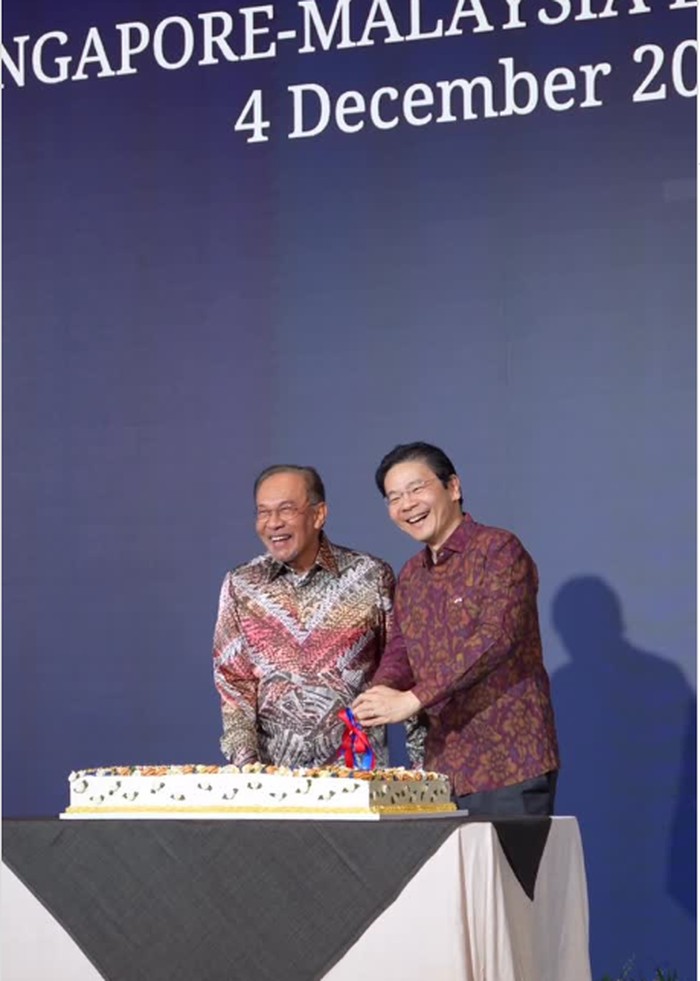 PM Malaysia-Singapura Bertemu, Kenapa Bareng Pakai Batik?