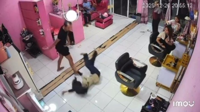 Kasir Salon di Pohuwato Dibanting Rekannya gegara Cekcok Tarif Pelayanan