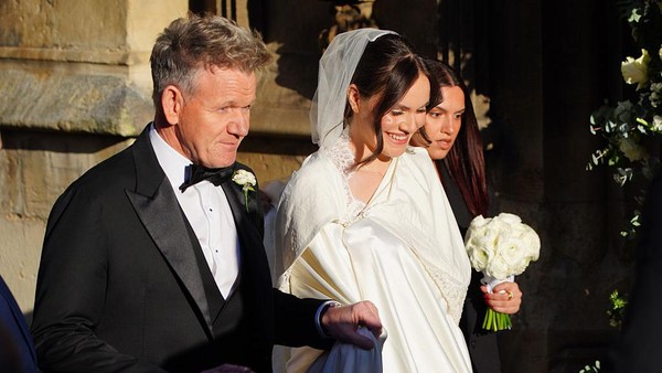 Potret Pernikahan Anak Chef Gordon Ramsay Viral karena Tak Dihadiri Mertua