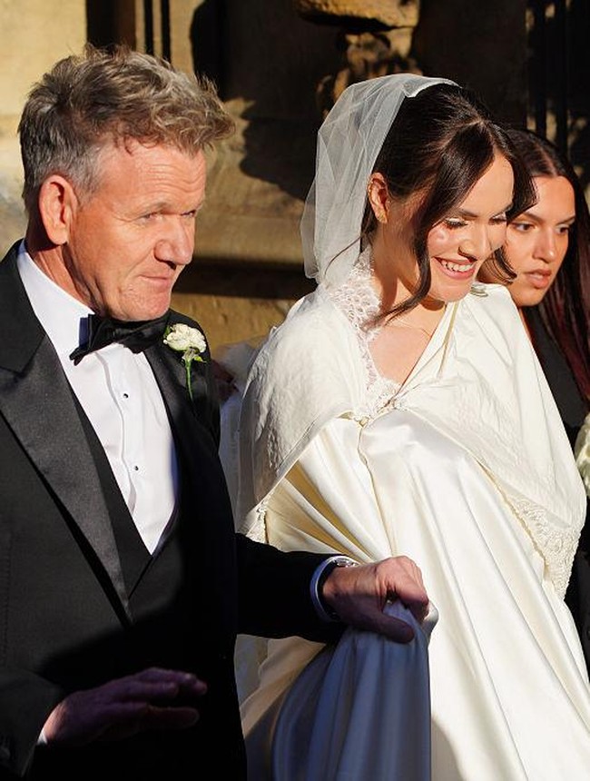 Potret Pernikahan Anak Chef Gordon Ramsay Viral karena Tak Dihadiri Mertua