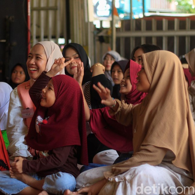 Roemah Tawon - Tebar Baik Gelar Kegiatan Belajar untuk Anak Tanah Tinggi
