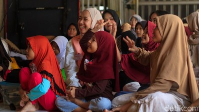 Roemah Tawon - Tebar Baik Gelar Kegiatan Belajar untuk Anak Tanah Tinggi