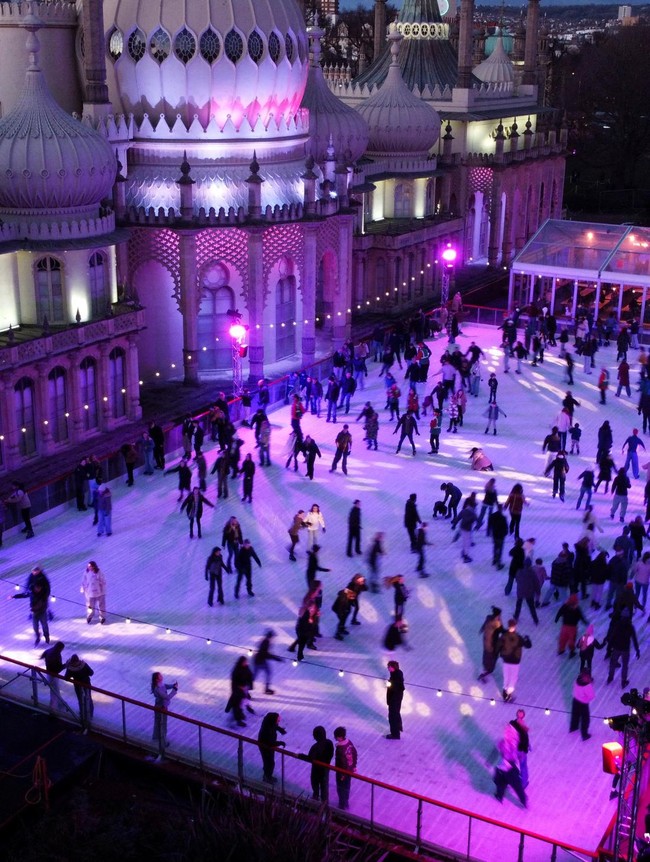 Royal Pavilion Ice Rink Ramai Jelang Proyek Restorasi