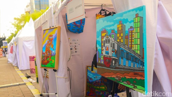 Scenic Art Station menghadirkan karya seni dan instalasi kreatif di Stasiun BNI City, mempertemukan aktivitas transit dengan pengalaman visual di ruang publik Jakarta.
