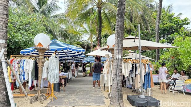 Sunday Market By The Shore di Pantai Segara Ayu, Sanur, Denpasar, Minggu (21/12/2025). (Maria Christabel DK) Sunday Market By The Shore di Pantai Segara Ayu, Sanur, Denpasar, Minggu (21/12/2025). (Maria Christabel DK)